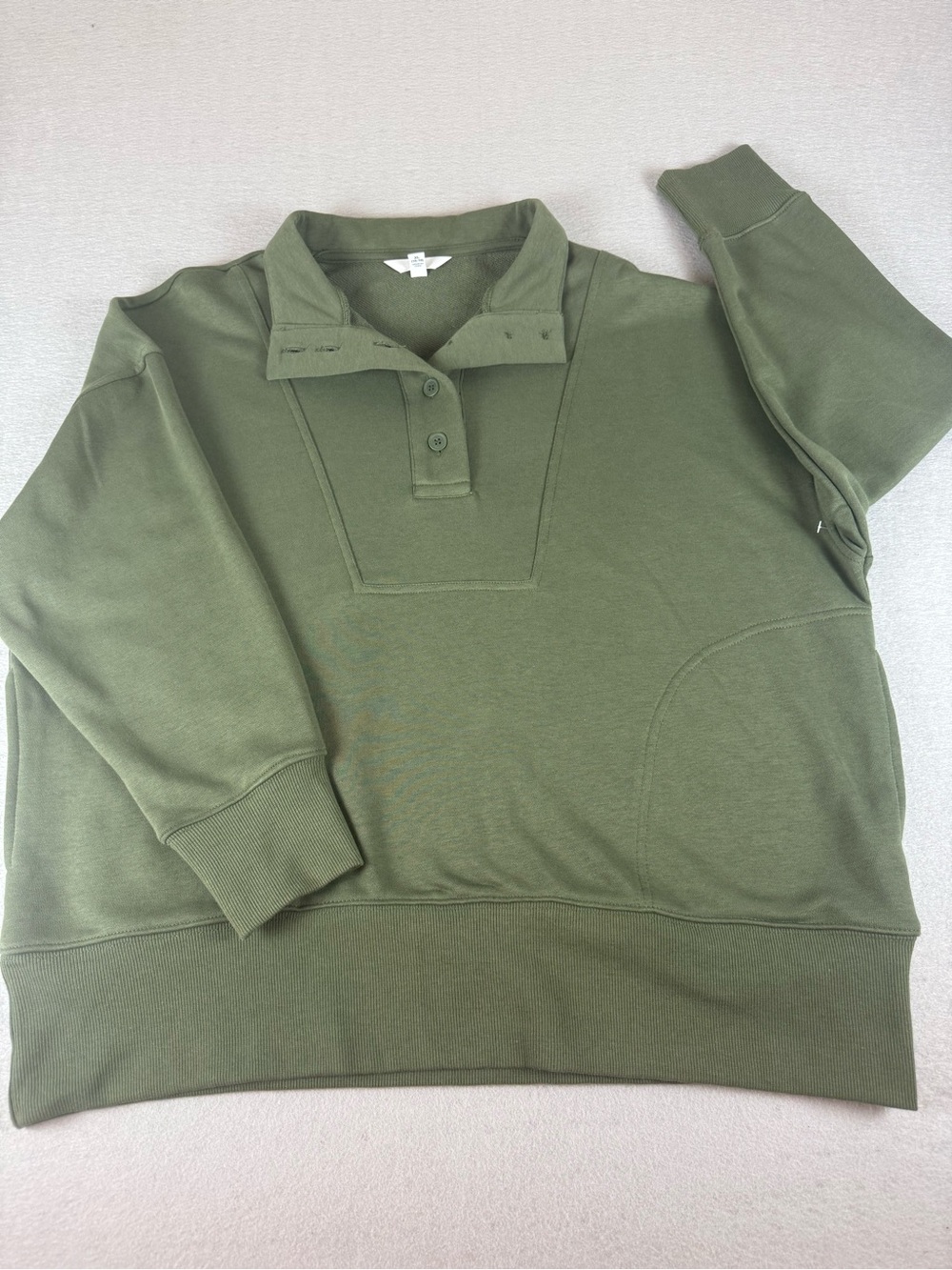 Women’s sweatshirt. Size XL
